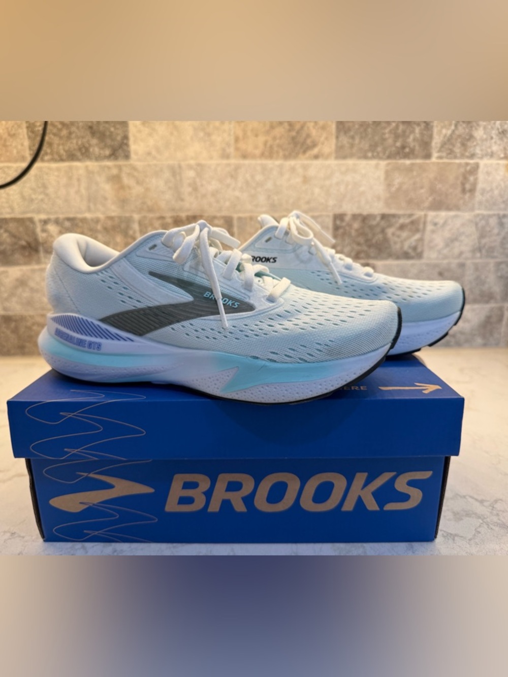 Brooks Adrenaline GTS 24 Women’s  Athletic Running Shoes